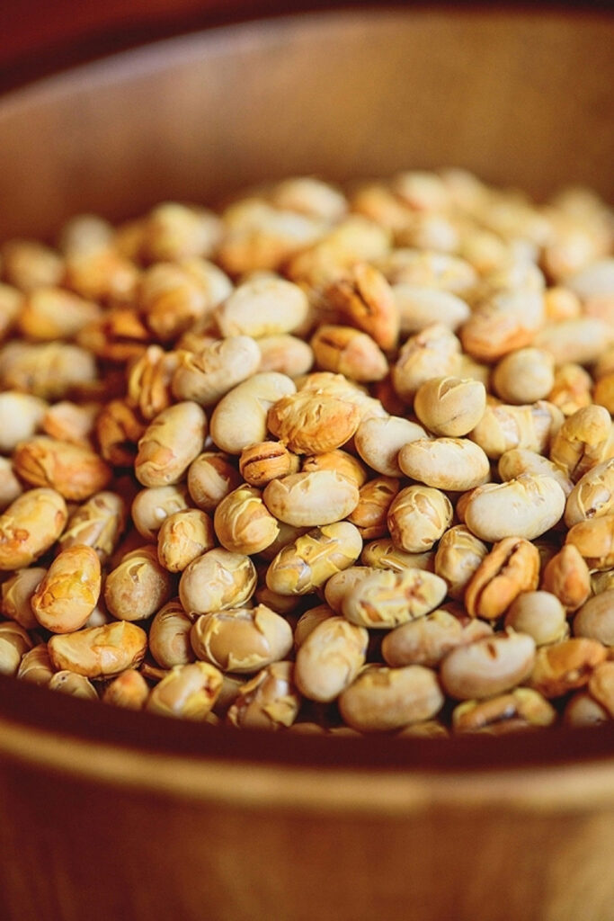 A close up of Tosteds dry-roasted soybeans.